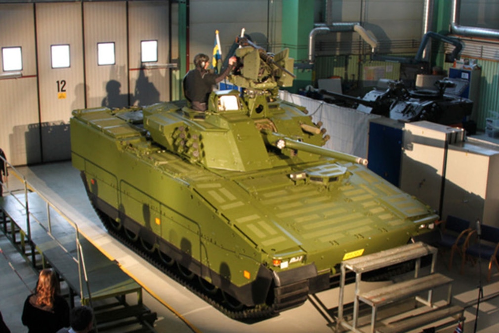 BAE CV90 und andere Hightech-Panzer