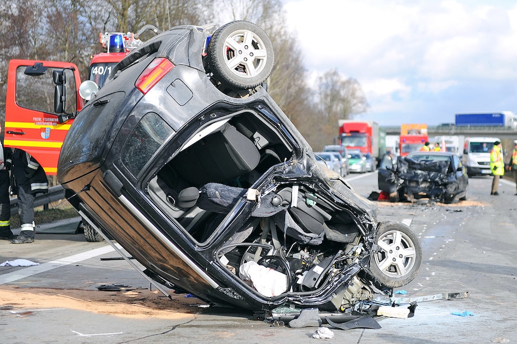 Autowrack eines Geisterfahrers auf der A 92 bei Freising