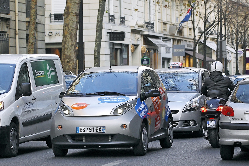 Paris shows an Autolib electric bluecar in a street of Paris, on the day of the official presentation of this public system of self-service, point-to-point electric rental cars, starting on December 5, 2011. 250 cars