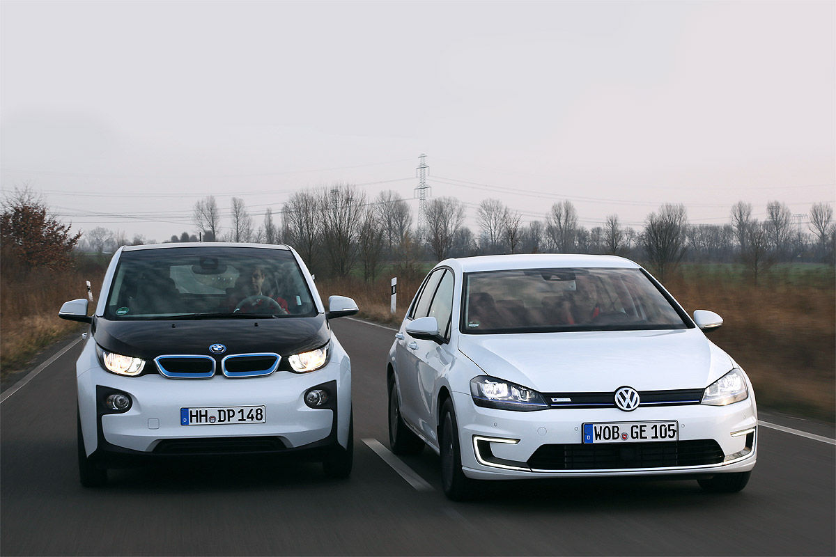 Schlicht gegen Avantgarde VW E Golf trifft BMW i3 AUTO BILD