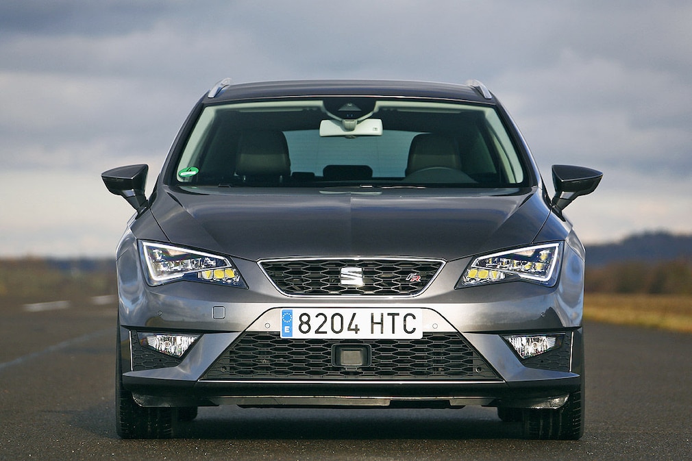 Seat Leon grau Frontansicht