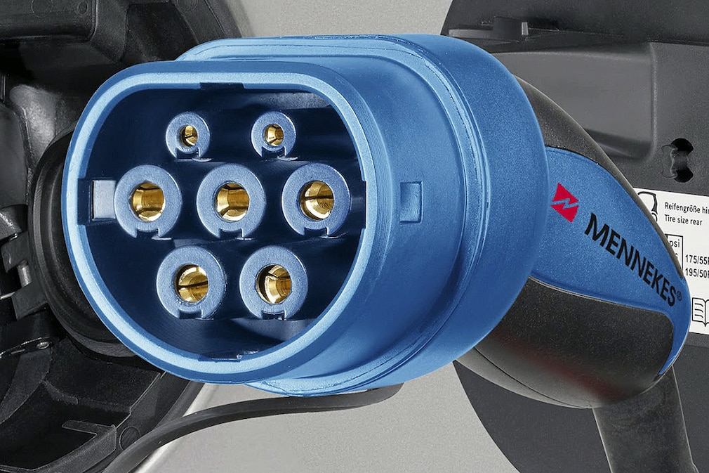 Elektromobilität E-Auto Stecker Typ 2 Mennekes