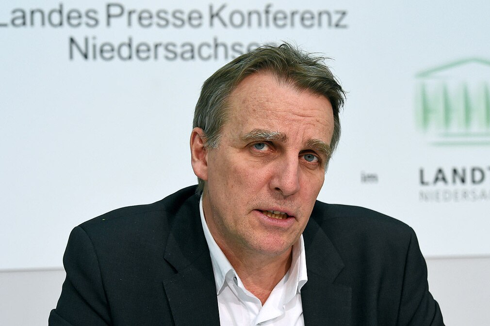 Stefan Wenzel