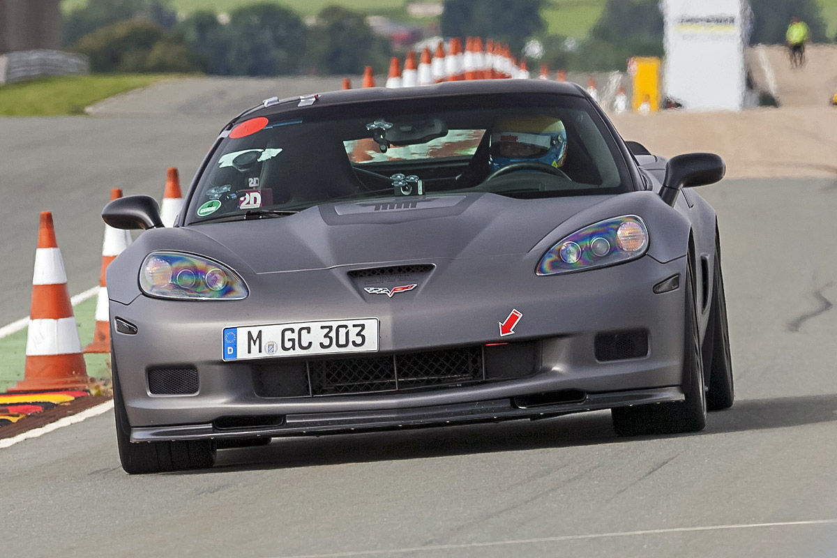 Geiger Corvette ZR1 (692 PS) silber Frontansicht