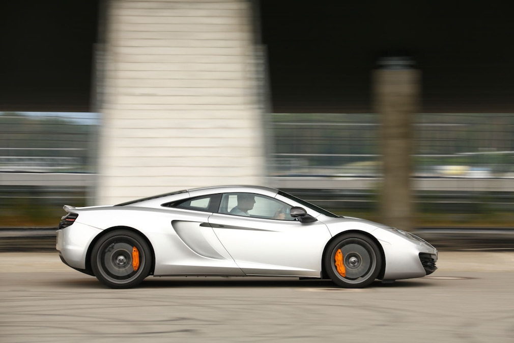 McLaren 12C Coupé weiß Seitenansicht