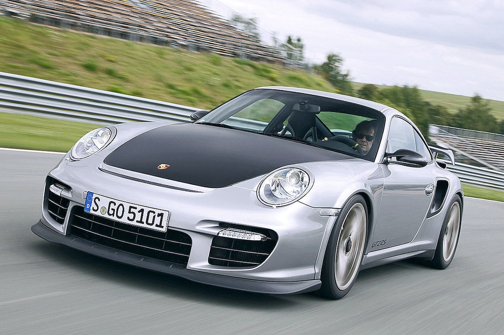Porsche 911 GT2 RS silber Frontansicht