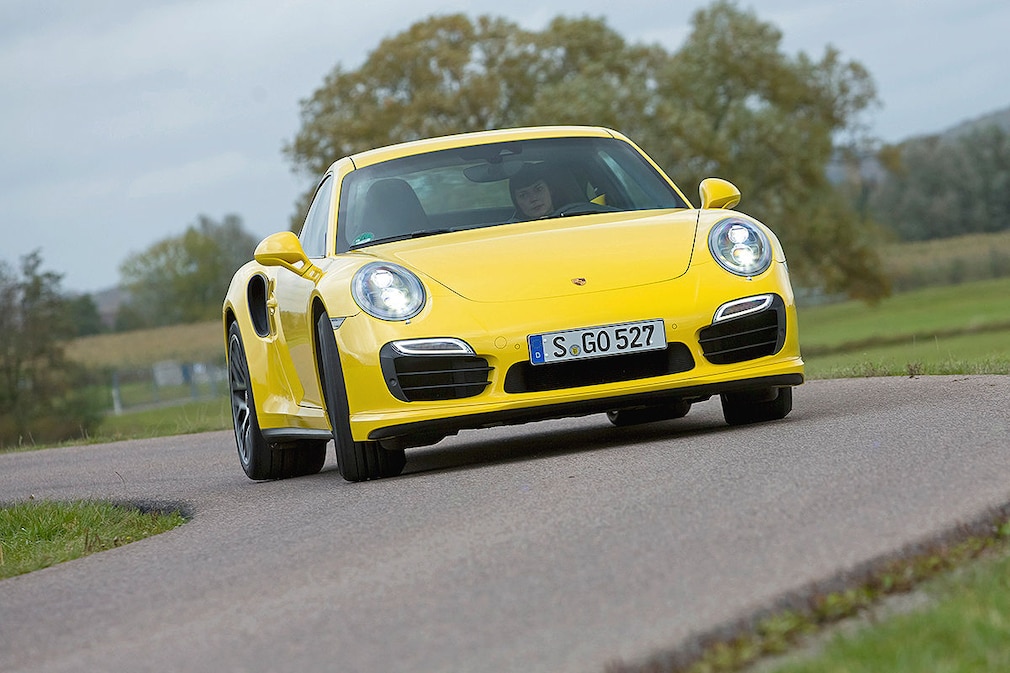 Porsche 911 Turbo S (977) gelb Frontansicht
