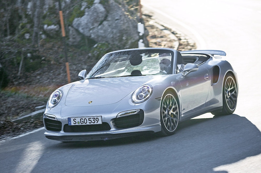 Porsche 911 Turbo S (991) silber Frontansicht