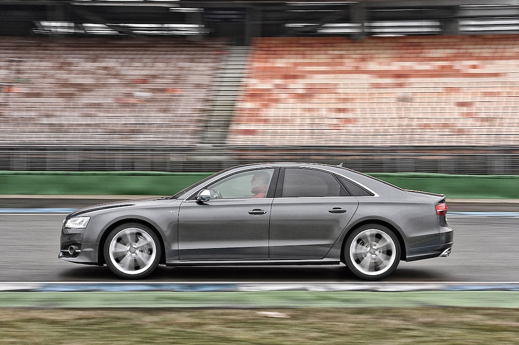 Audi S8