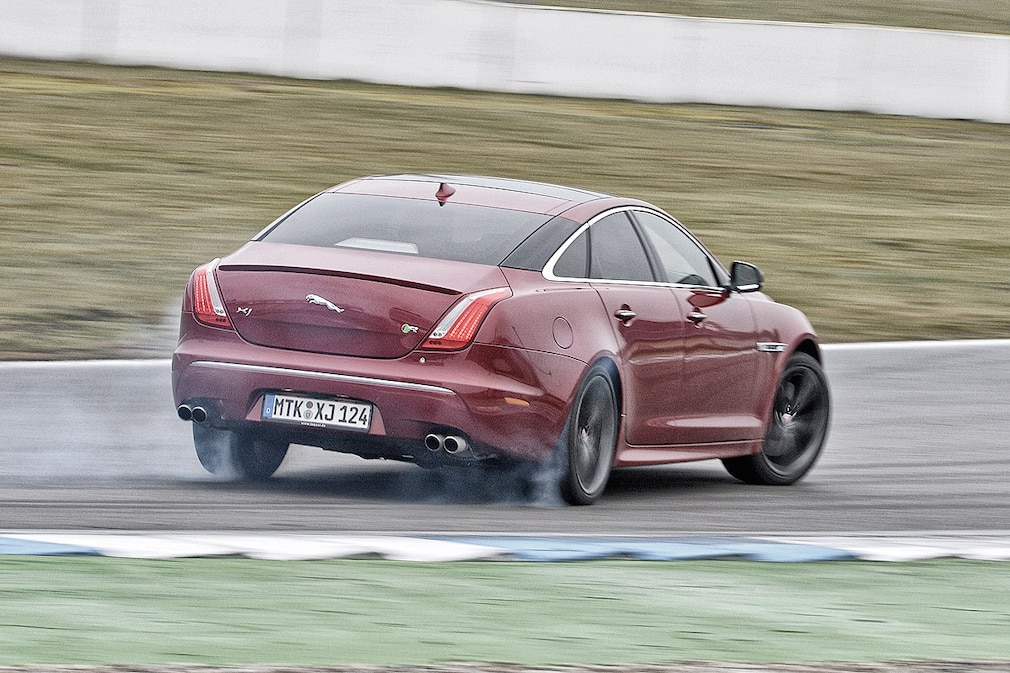 Jaguar XJR