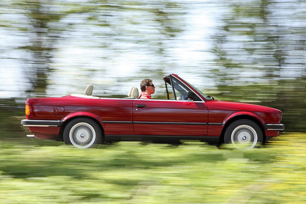 BMW E30 325i Cabrio offen