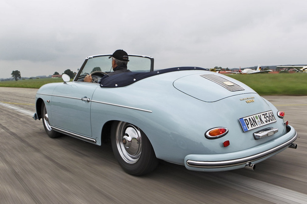 Porsche 356 A Convertible D fahrend