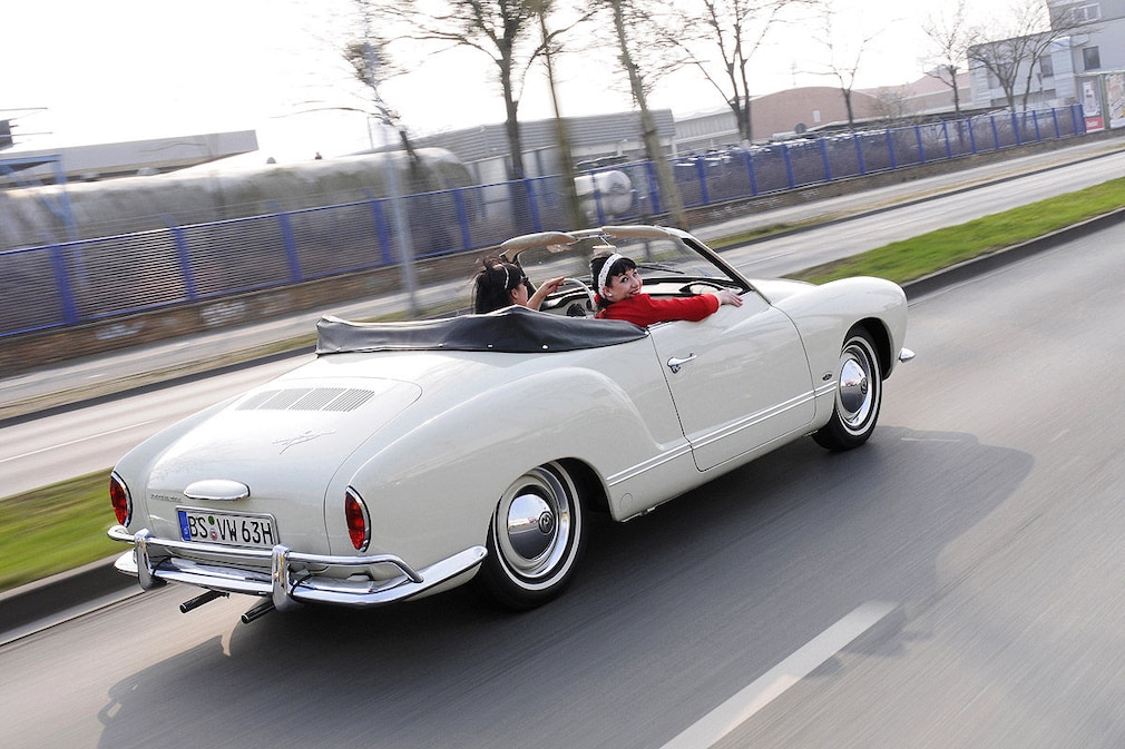 VW Karmann-Ghia Typ 14 fahrend