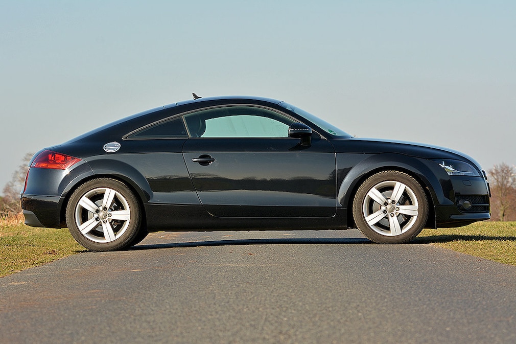 Audi TT, Seitenansicht
