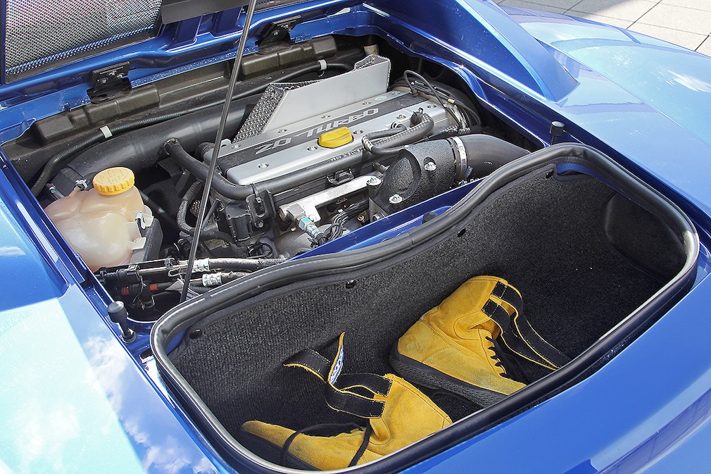 Opel Speedster Turbo