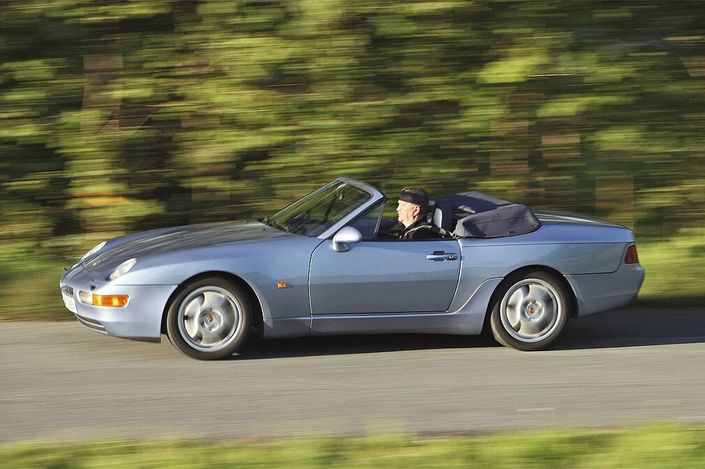 Porsche 968