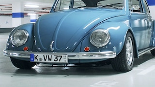 VW Käfer mit Saisonkennzeichen