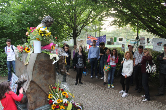 Senna-Denkmal