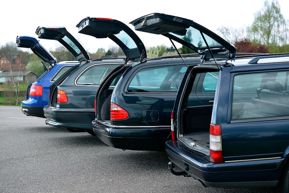 Volvo 960 3.0i 24V Kombi, Mercedes E 430 T, BMW 540i Touring, Audi A6 4.2 Avant