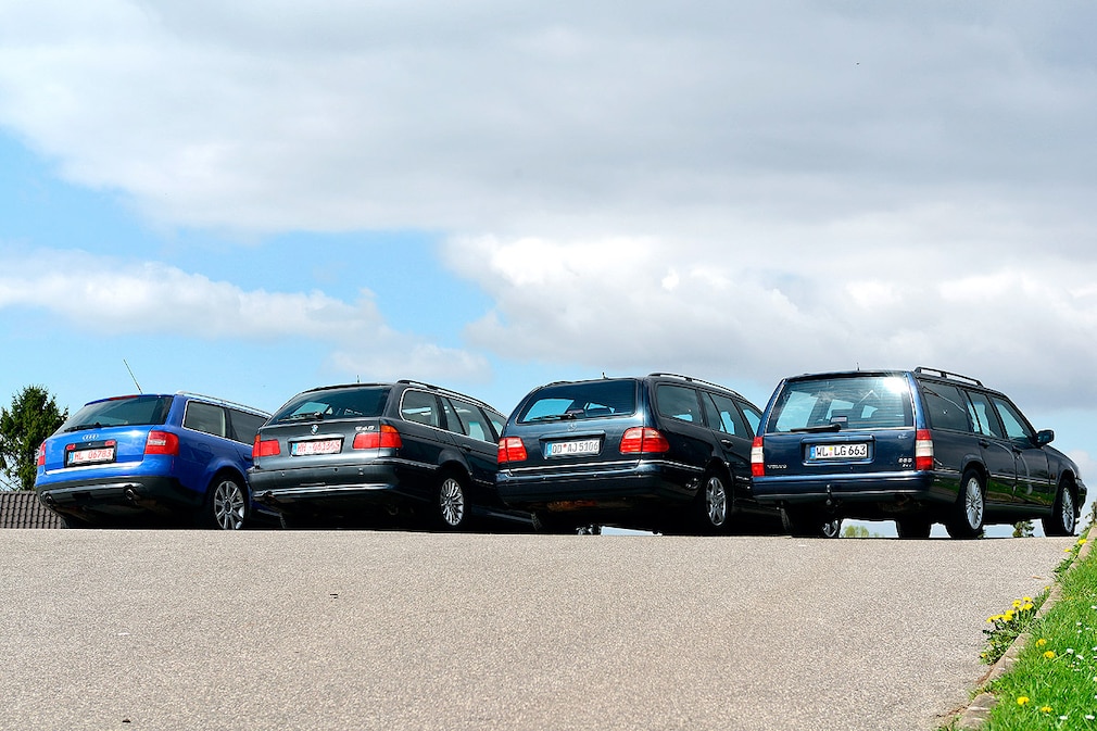 Audi A6 4.2 Avant BMW 540i Touring Mercedes E 430 T Volvo 960 3.0i 24V