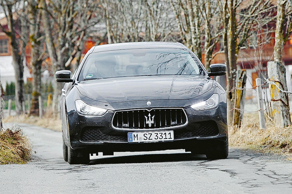 Maserati Ghibli S Q4 schwarz Frontansicht