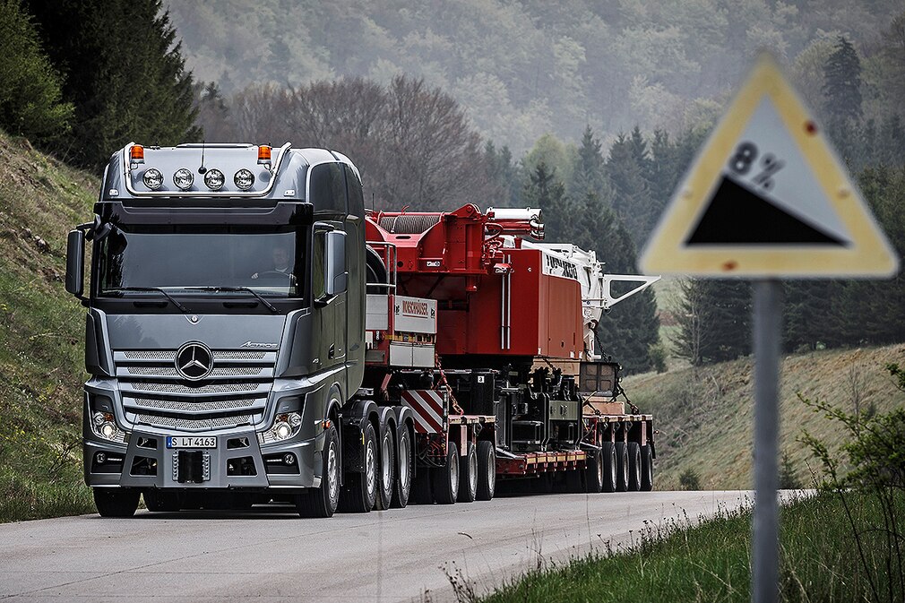 Mercedes Actros SLT Schwerlastzug