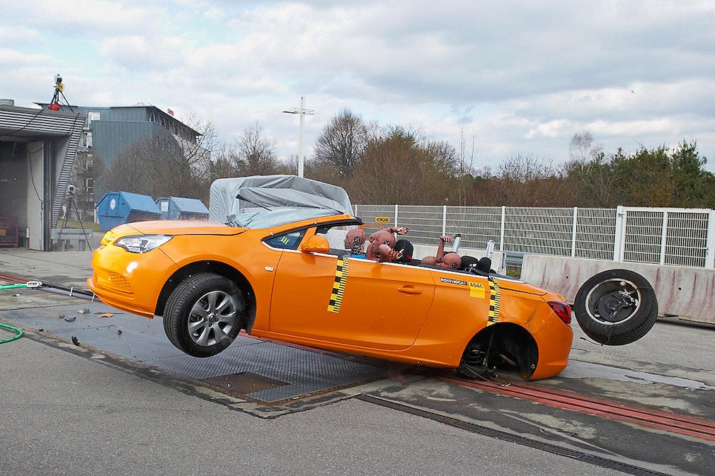 ADAC Cabrio Crashtest - Opel Cascada