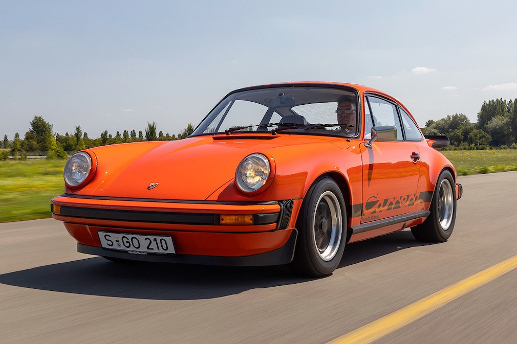 Porsche 911 Carrera 2.7