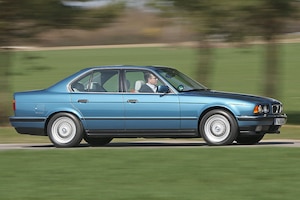 BMW 540i (E34)