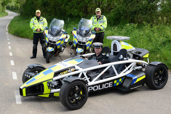 Bobbies fahren Atom