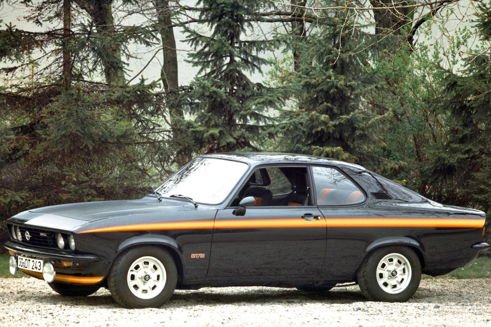 Opel Manta A Black Magic