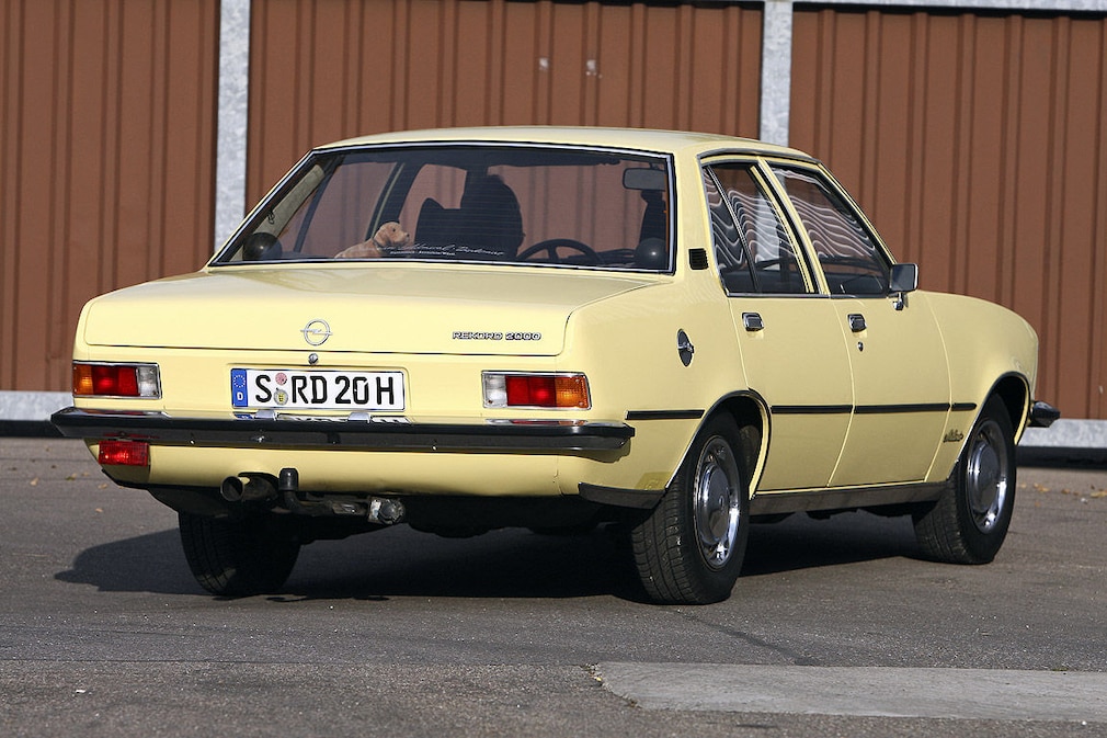 Opel Record D Millionär