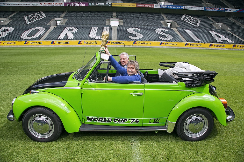 VW Käfer Cabrio 1303 LS diese Sondermodelle spendierte VW den Deutschen Titelhelden zum WM Sieg 1974