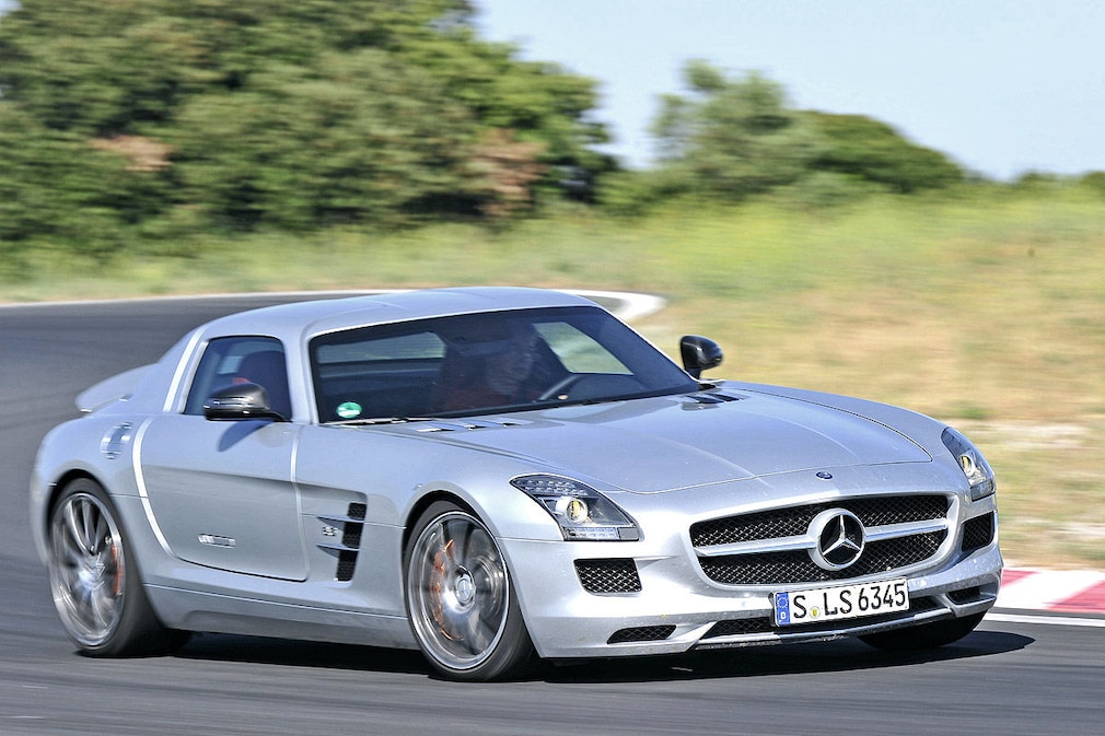 Mercedes-Benz SLS AMG