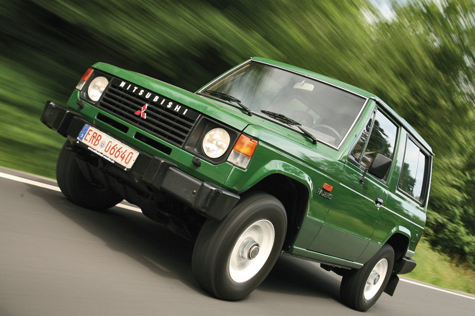 Mitsubishi Pajero 2600