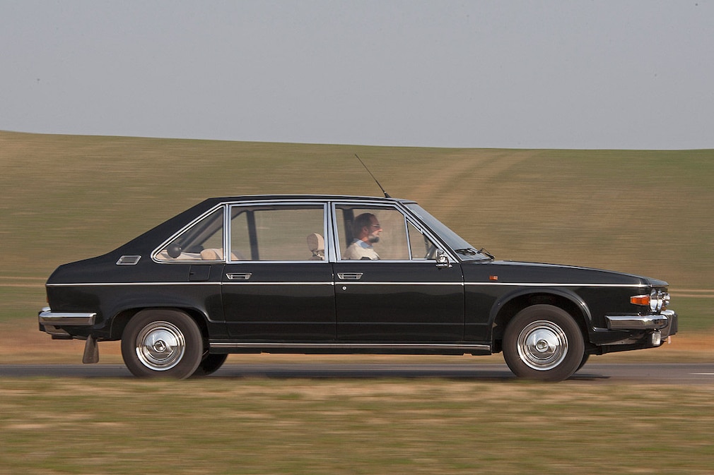 Tatra T613-1