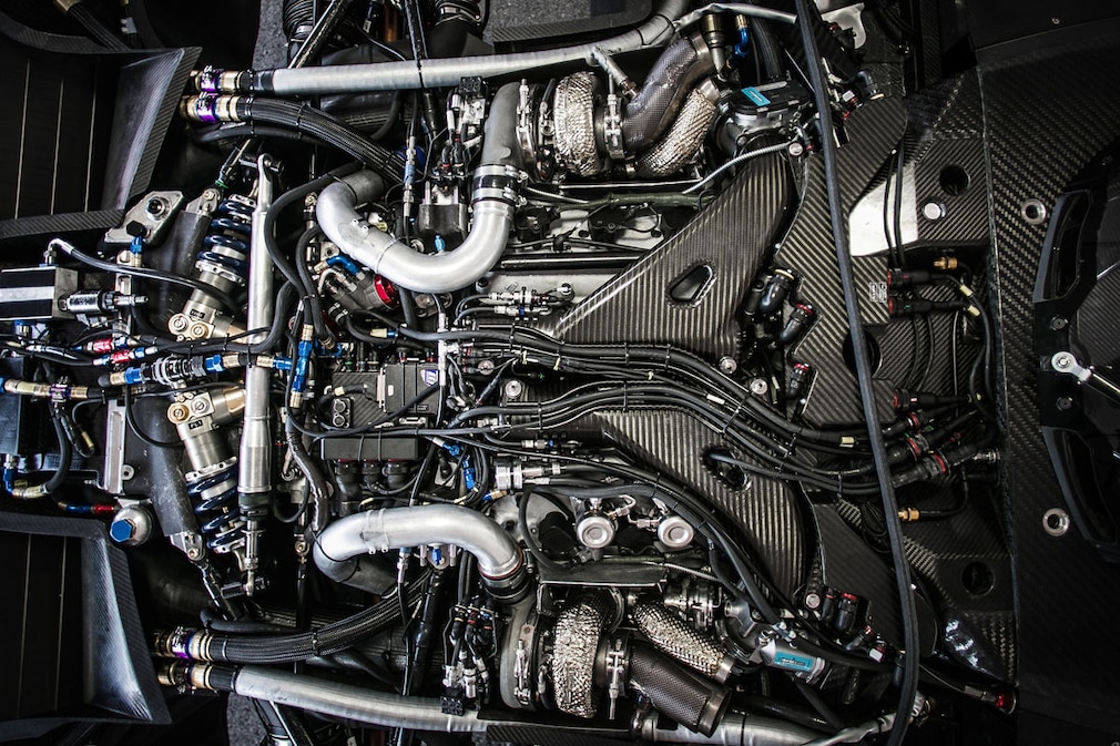 Nissan GT-R LM Nismo Motor