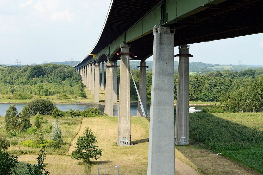 Rader Hochbruecke