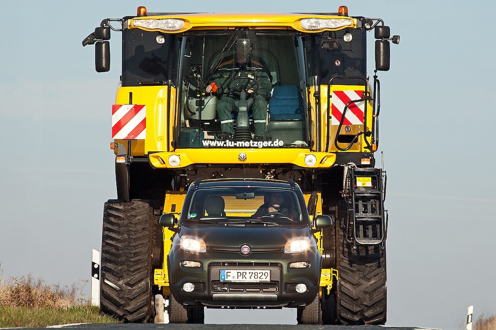 Fiat Panda 1.3 Multijet 4x4, New Holland CR 9090