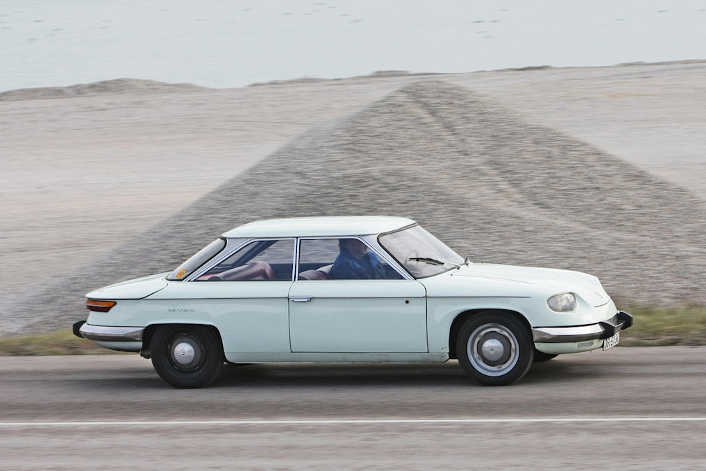 Panhard 24