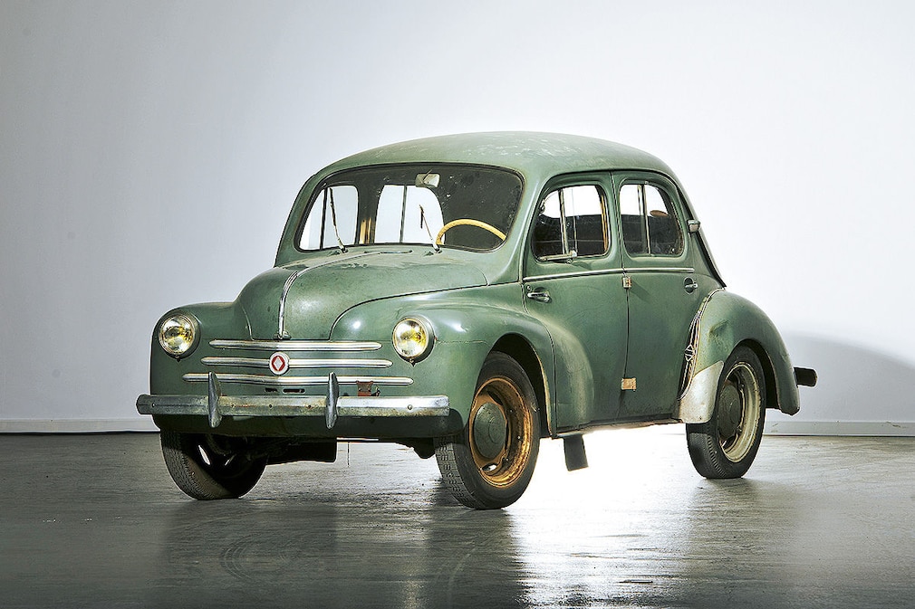 Renault 4CV "Cremeschnittchen"