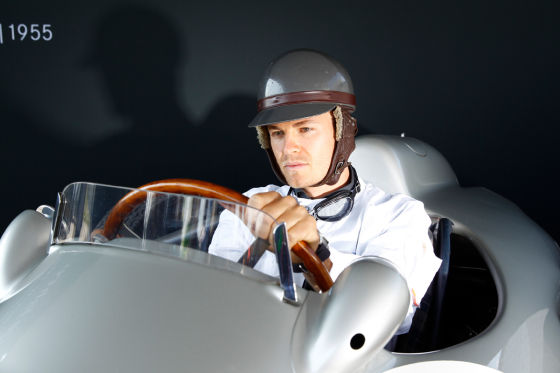 W196