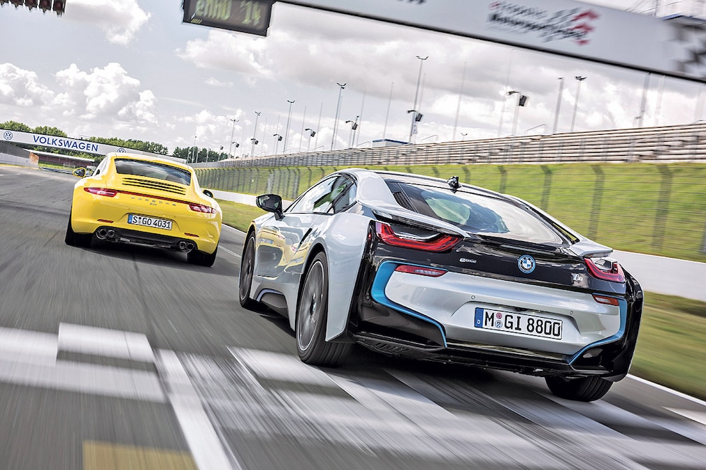 BMW i8 Porsche 911 4S