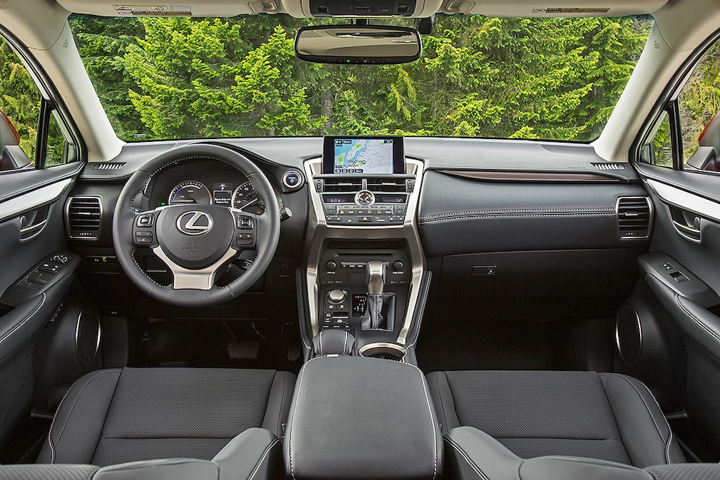 Lexus NX 300h