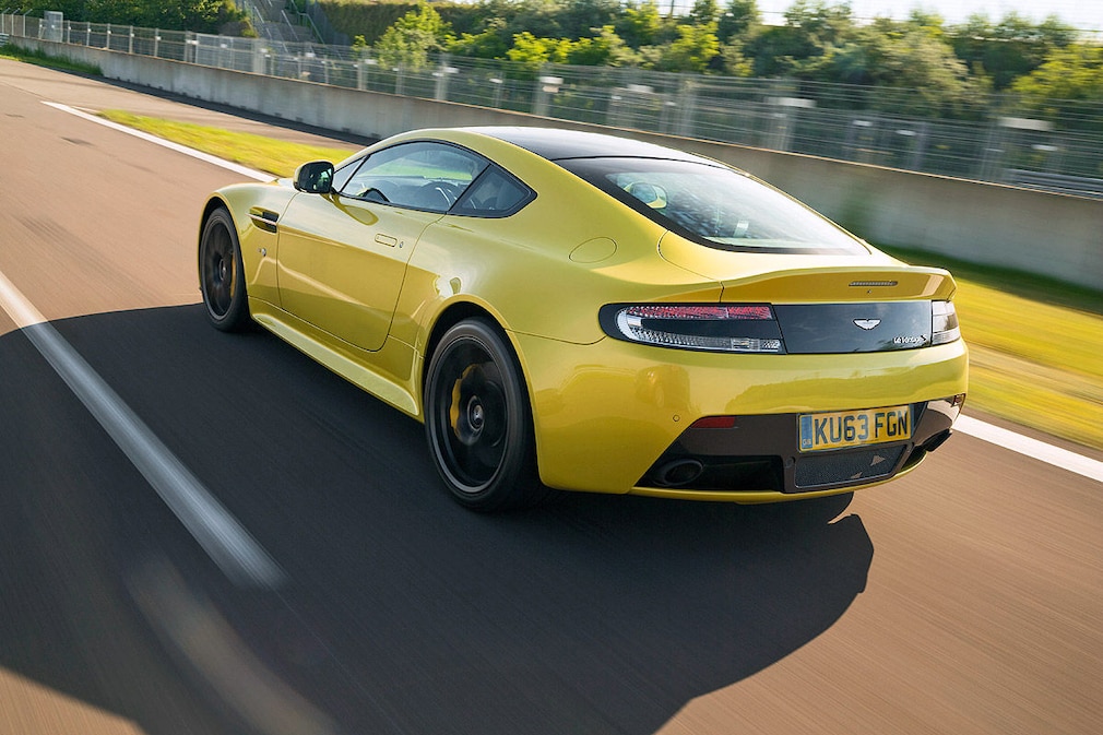 Aston Martin V12 Vantage S