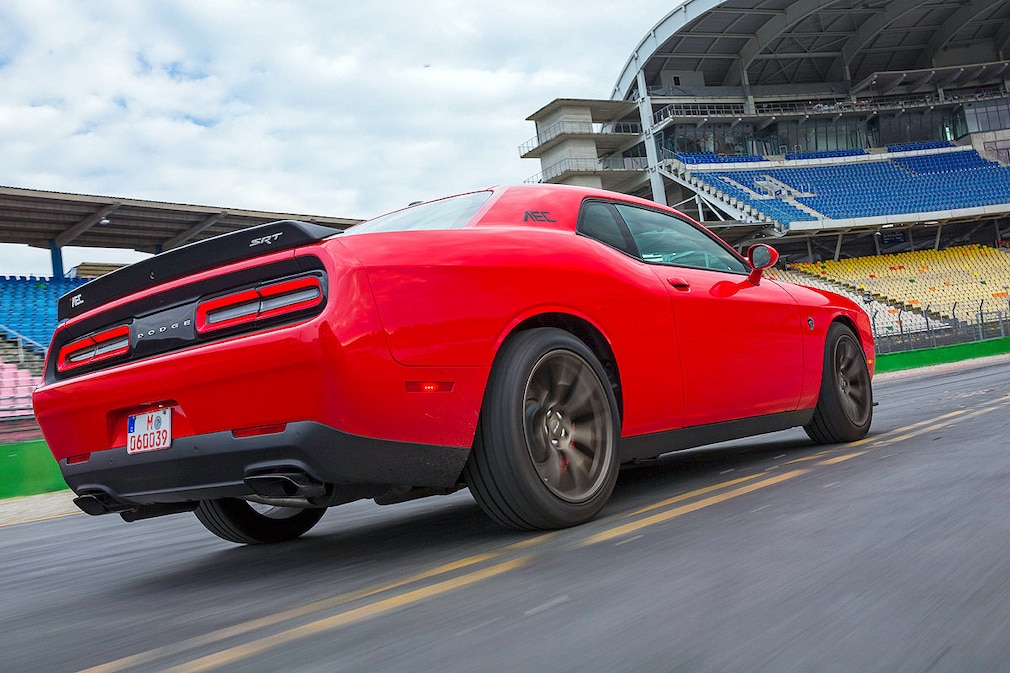 Dodge Challenger SRT Hellcat