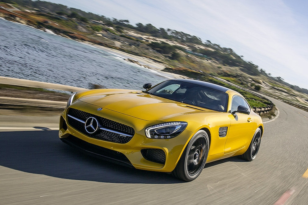 Mercedes AMG GT S V8 Biturbo Mercedes AMG GT S V8 Biturbo
