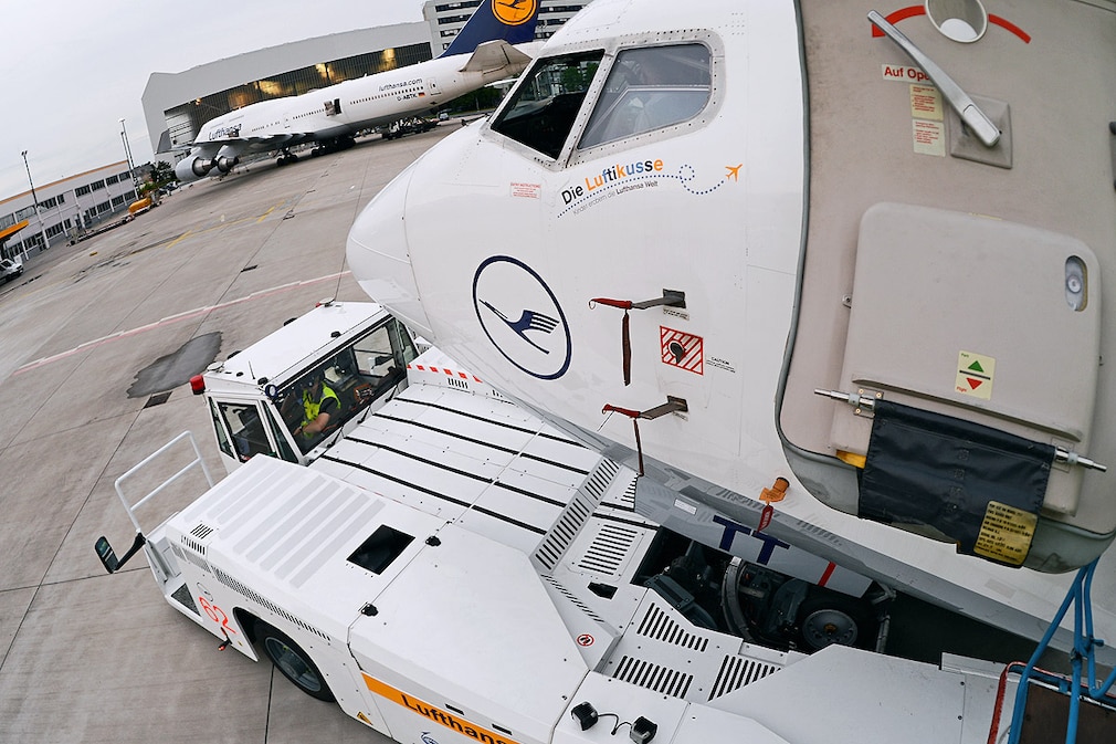 TaxiBot Flugzeugschlepper mit Diesel-Elektro-Antrieb