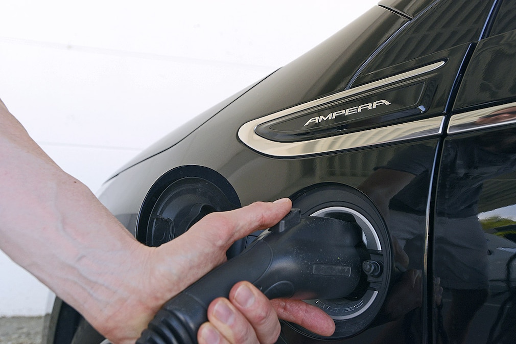 Opel Ampera