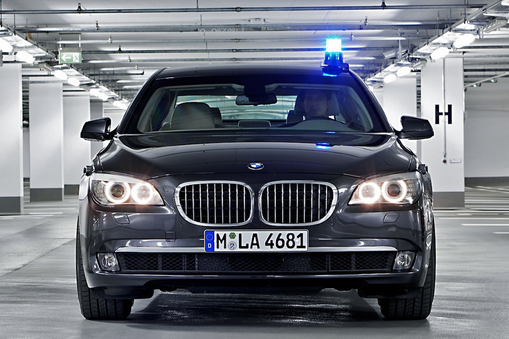 BMW Concept X5 Security Plus: IAA 2013
